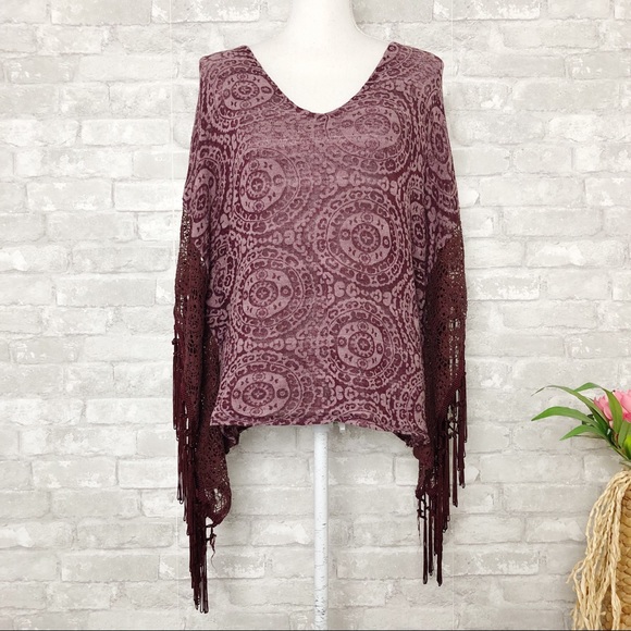HOLLISTER Bohemian Burgundy Shawl Poncho Cardigan with Fringe Detail Size XS/S - Picture 1 of 11